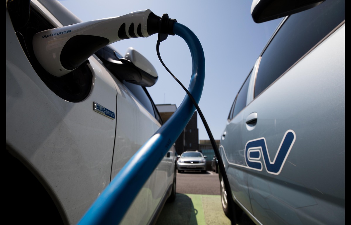 Haryana Govt Urges Auto Industry to Prepare for EV Opportunity